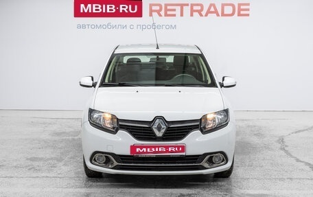 Renault Logan II, 2017 год, 745 000 рублей, 2 фотография