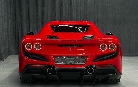 Ferrari F8, 2021 год, 44 000 000 рублей, 6 фотография
