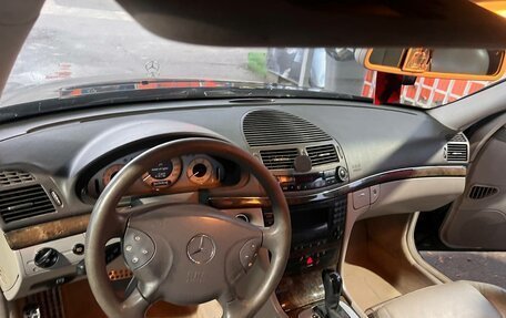 Mercedes-Benz E-Класс, 2003 год, 810 000 рублей, 7 фотография