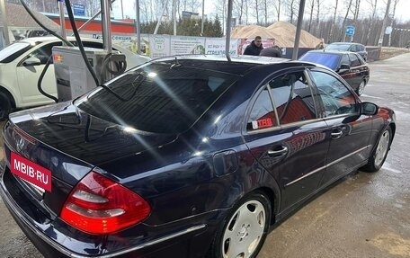 Mercedes-Benz E-Класс, 2003 год, 810 000 рублей, 12 фотография