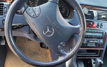 Mercedes-Benz E-Класс, 2001 год, 400 000 рублей, 9 фотография