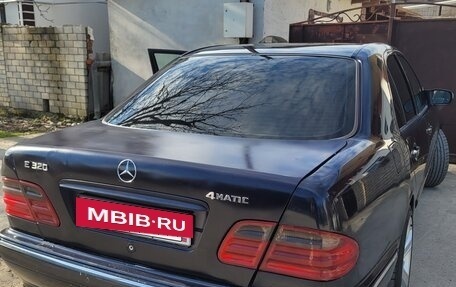 Mercedes-Benz E-Класс, 2001 год, 400 000 рублей, 14 фотография