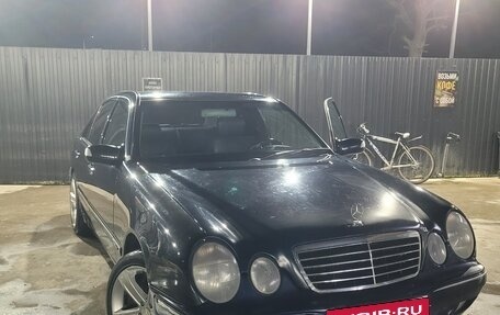 Mercedes-Benz E-Класс, 2001 год, 400 000 рублей, 4 фотография