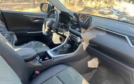 Toyota RAV4, 2024 год, 4 300 000 рублей, 12 фотография