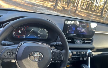 Toyota RAV4, 2024 год, 4 300 000 рублей, 14 фотография