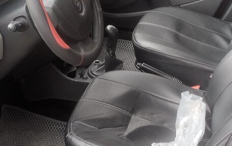 Renault Logan I, 2013 год, 400 000 рублей, 6 фотография