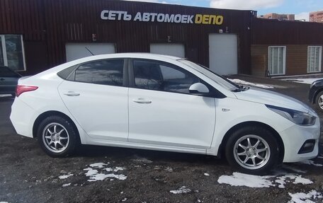 Hyundai Solaris II рестайлинг, 2019 год, 1 398 000 рублей, 4 фотография