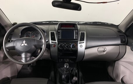 Mitsubishi Pajero Sport II рестайлинг, 2014 год, 1 549 000 рублей, 13 фотография