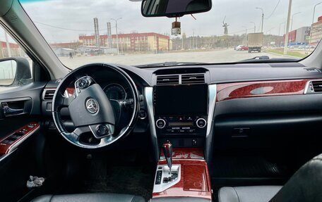 Toyota Camry, 2014 год, 1 990 000 рублей, 11 фотография