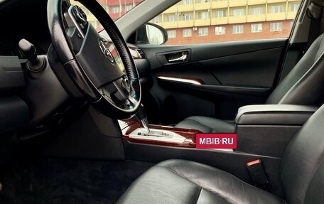 Toyota Camry, 2014 год, 1 990 000 рублей, 13 фотография