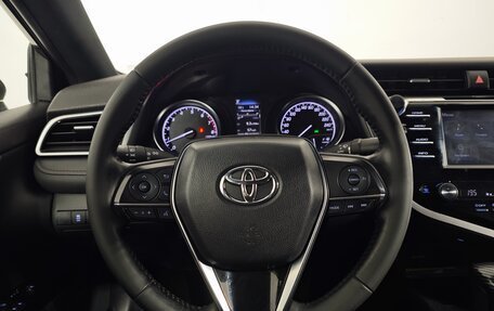 Toyota Camry, 2020 год, 2 199 000 рублей, 18 фотография