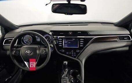 Toyota Camry, 2020 год, 2 199 000 рублей, 13 фотография