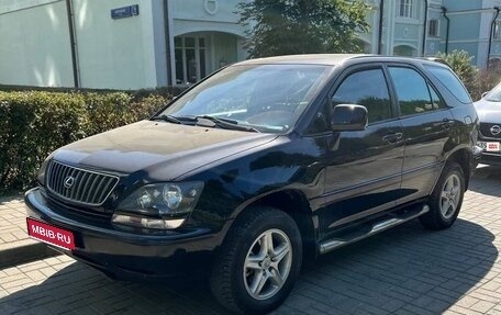 Lexus RX IV рестайлинг, 1999 год, 950 000 рублей, 1 фотография