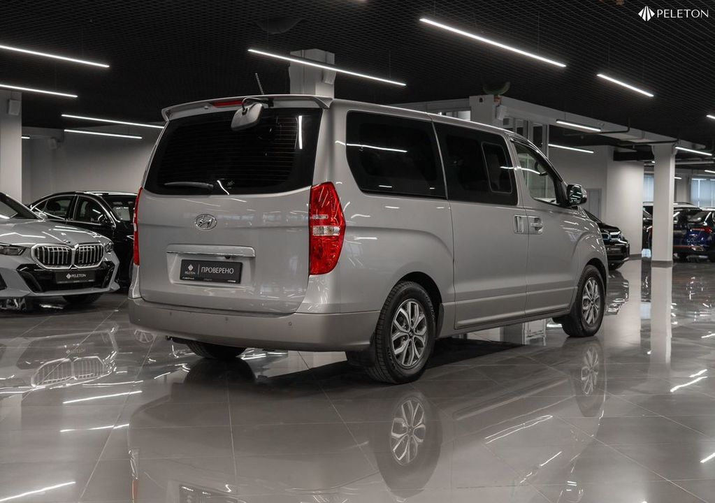 Hyundai Grand Starex, 2018 год, 3 850 000 рублей, 4 фотография
