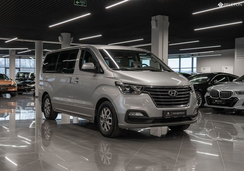Hyundai Grand Starex, 2018 год, 3 850 000 рублей, 2 фотография