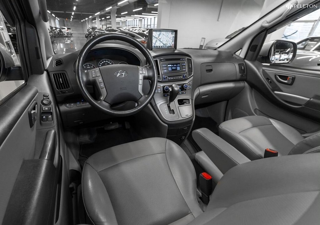 Hyundai Grand Starex, 2018 год, 3 850 000 рублей, 9 фотография