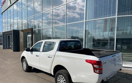 Mitsubishi L200 IV рестайлинг, 2017 год, 2 079 000 рублей, 3 фотография