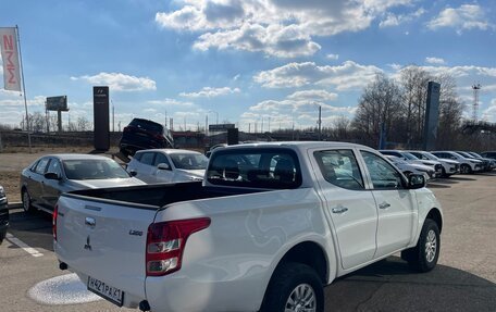 Mitsubishi L200 IV рестайлинг, 2017 год, 2 079 000 рублей, 4 фотография