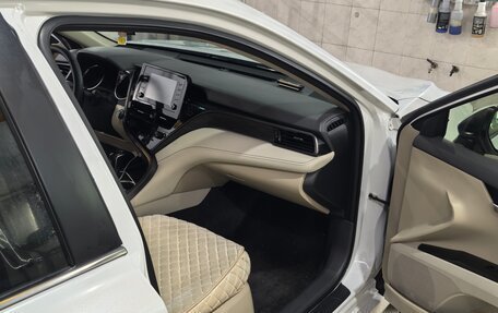 Toyota Camry, 2022 год, 3 900 000 рублей, 3 фотография