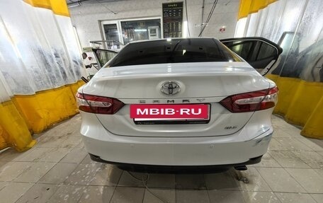 Toyota Camry, 2022 год, 3 900 000 рублей, 8 фотография