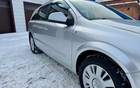 Opel Astra J, 2011 год, 655 000 рублей, 24 фотография