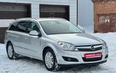Opel Astra J, 2011 год, 655 000 рублей, 10 фотография