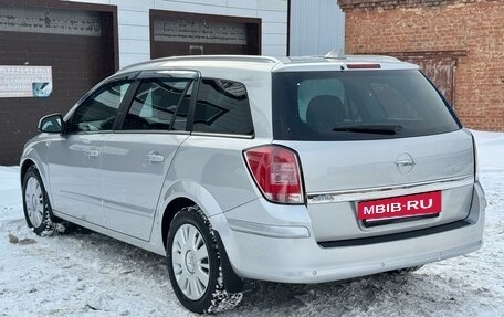 Opel Astra J, 2011 год, 655 000 рублей, 17 фотография
