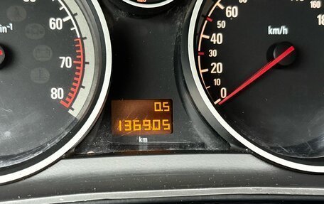 Opel Astra J, 2011 год, 655 000 рублей, 33 фотография