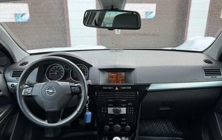 Opel Astra J, 2011 год, 655 000 рублей, 37 фотография