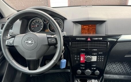 Opel Astra J, 2011 год, 655 000 рублей, 38 фотография