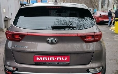 KIA Sportage IV рестайлинг, 2019 год, 1 950 000 рублей, 3 фотография