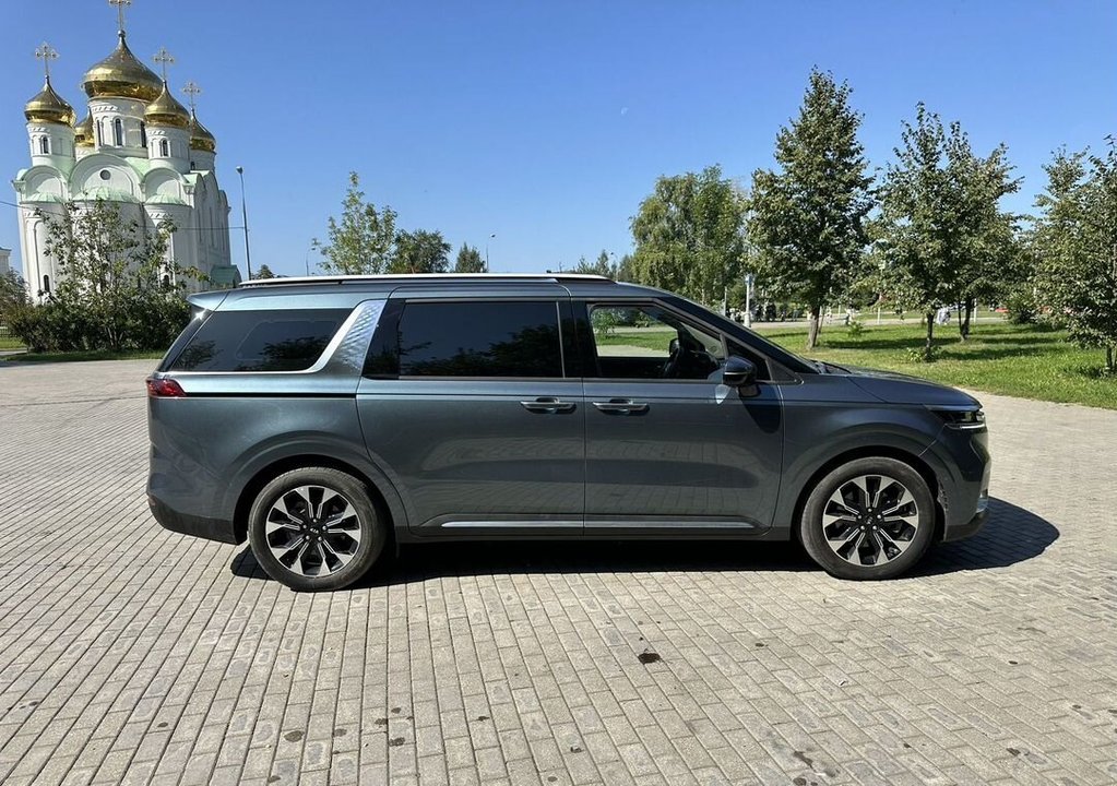 KIA Carnival, 2021 год, 3 650 000 рублей, 3 фотография