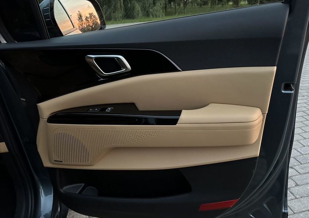 KIA Carnival, 2021 год, 3 650 000 рублей, 19 фотография
