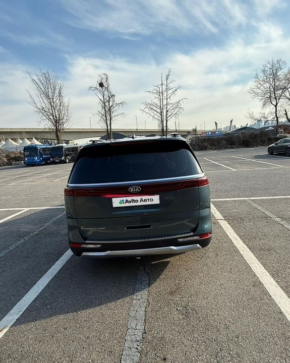 KIA Carnival, 2021 год, 3 650 000 рублей, 31 фотография