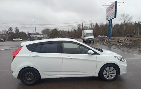 Hyundai Solaris II рестайлинг, 2011 год, 620 000 рублей, 2 фотография