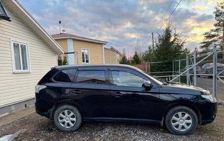 Mitsubishi Outlander III рестайлинг 3, 2012 год, 1 100 000 рублей, 8 фотография