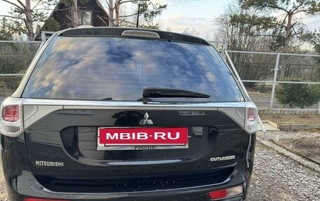 Mitsubishi Outlander III рестайлинг 3, 2012 год, 1 100 000 рублей, 7 фотография