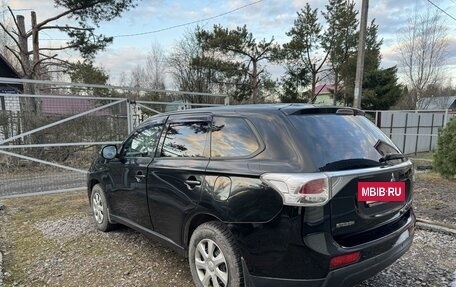 Mitsubishi Outlander III рестайлинг 3, 2012 год, 1 100 000 рублей, 5 фотография