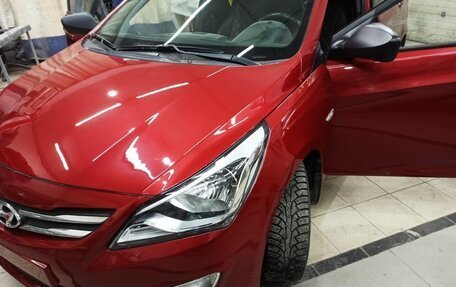 Hyundai Solaris II рестайлинг, 2015 год, 1 200 000 рублей, 1 фотография