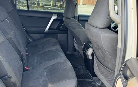 Toyota Land Cruiser Prado 150 рестайлинг 2, 2011 год, 3 150 000 рублей, 8 фотография