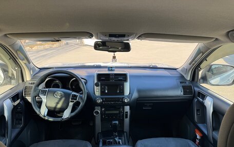 Toyota Land Cruiser Prado 150 рестайлинг 2, 2011 год, 3 150 000 рублей, 13 фотография