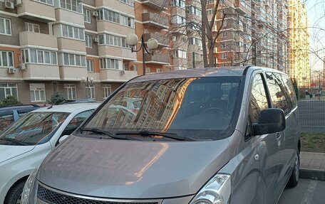 Hyundai Grand Starex Grand Starex I рестайлинг 2, 2011 год, 1 645 000 рублей, 2 фотография