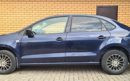 Volkswagen Polo VI (EU Market), 2012 год, 800 000 рублей, 2 фотография