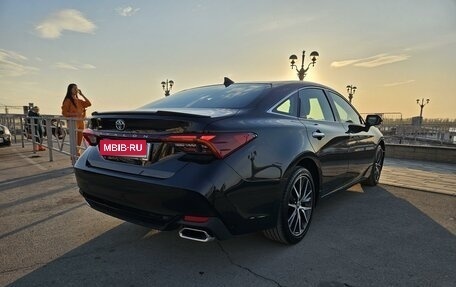 Toyota Avalon, 2022 год, 3 950 000 рублей, 2 фотография