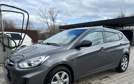 Hyundai Solaris II рестайлинг, 2012 год, 730 000 рублей, 8 фотография