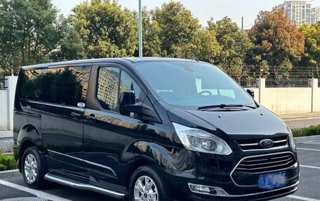 Ford Tourneo Custom I рестайлинг, 2020 год, 2 430 000 рублей, 1 фотография
