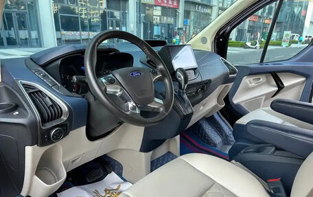 Ford Tourneo Custom I рестайлинг, 2020 год, 2 430 000 рублей, 6 фотография