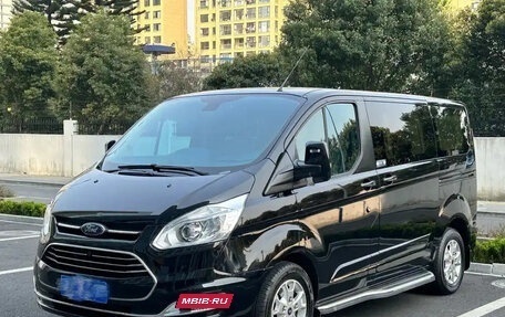 Ford Tourneo Custom I рестайлинг, 2020 год, 2 430 000 рублей, 3 фотография