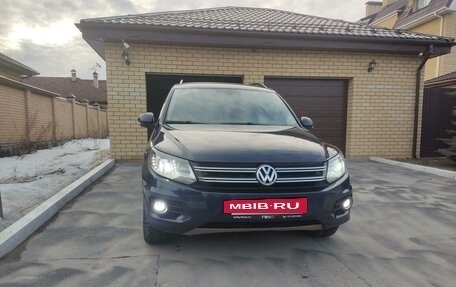 Volkswagen Tiguan I, 2015 год, 1 900 000 рублей, 2 фотография