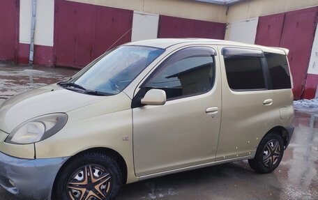 Toyota FunCargo, 2000 год, 385 000 рублей, 10 фотография